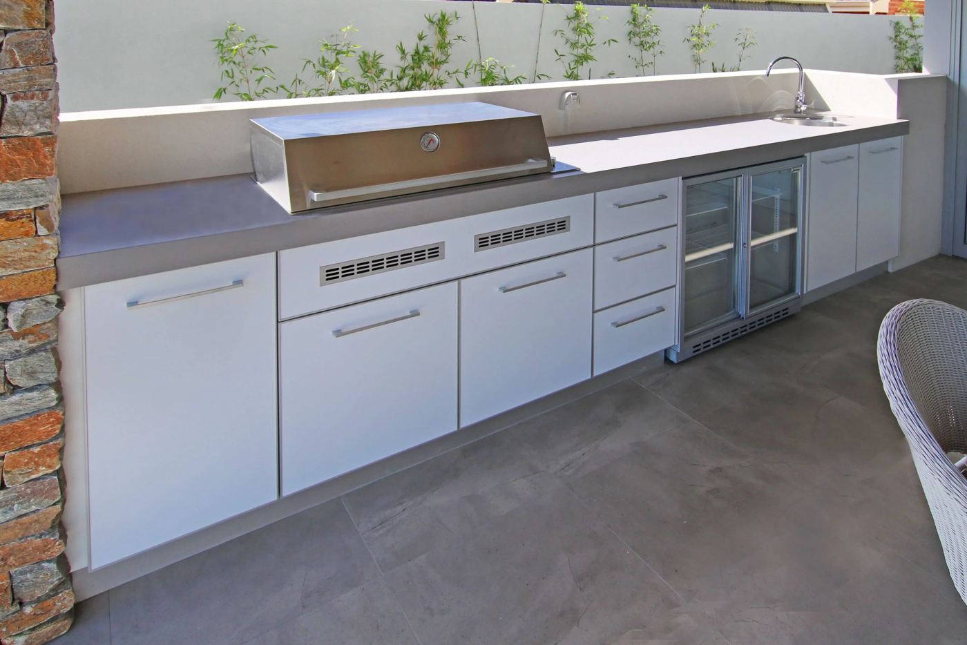 Outdoor kitchen